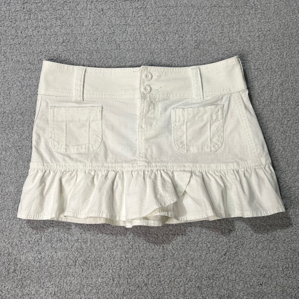 LEI Vintage Ruffle Micro Mini Skirt Size 1 White 2000s ULTRA‎ Low Rise